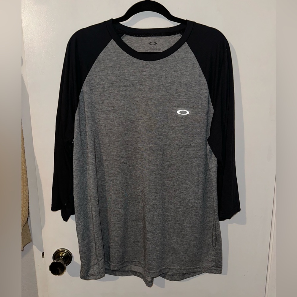 Brand new without tags Oakley T Shirt